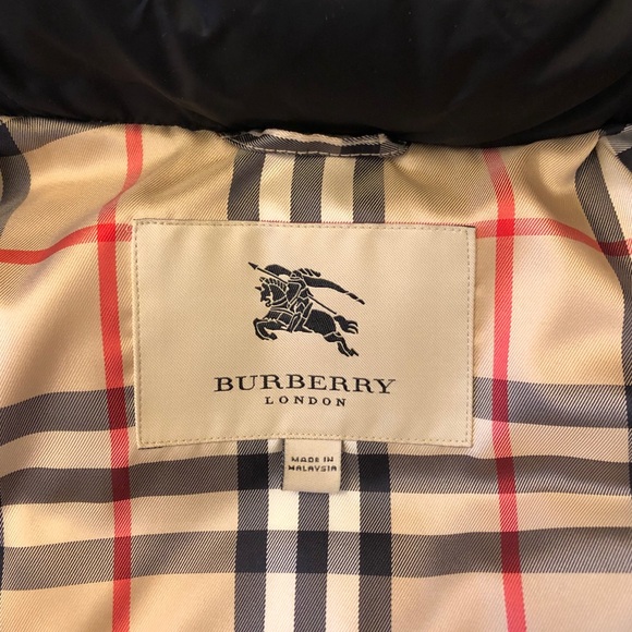 Burberry Puffer Jacket - Picture 7 of 8